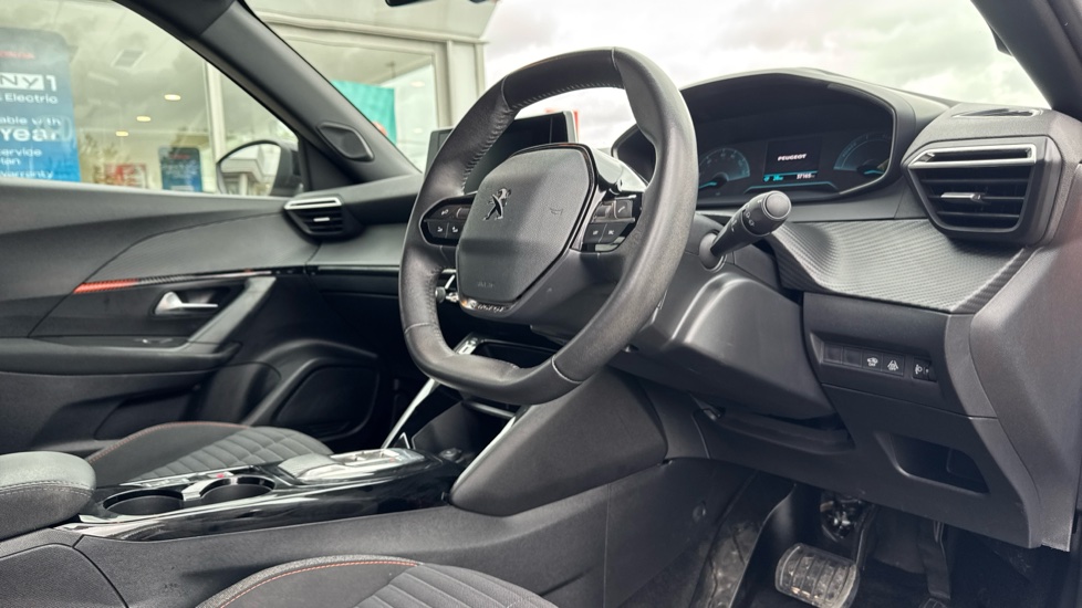 Peugeot 2008 100kW Active Premium+ 50kWh 5dr Auto Electric Estate - Image 11