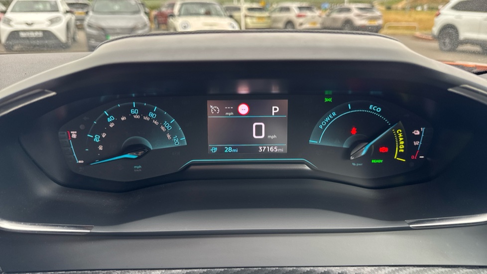 Peugeot 2008 100kW Active Premium+ 50kWh 5dr Auto Electric Estate - Image 18