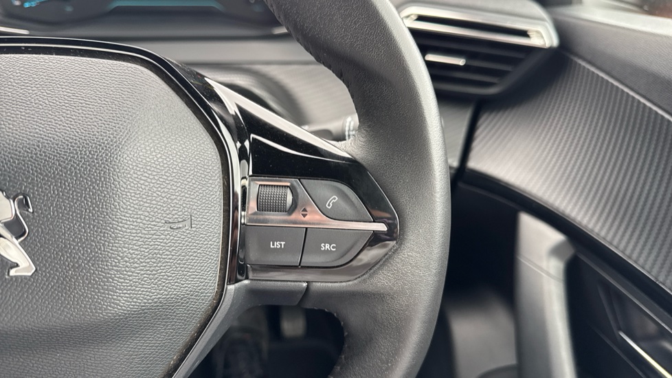 Peugeot 2008 100kW Active Premium+ 50kWh 5dr Auto Electric Estate - Image 26