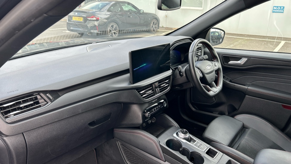 Ford Kuga 2.5 FHEV ST-Line 5dr CVT Hybrid Estate - Image 9