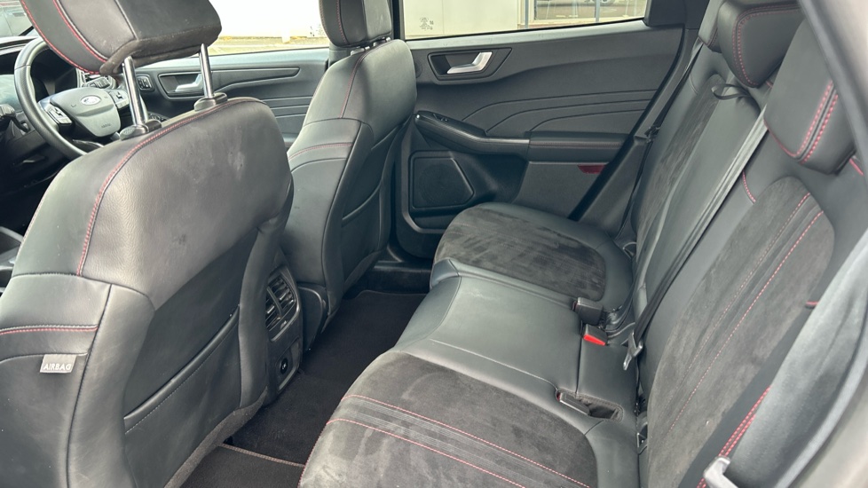 Ford Kuga 2.5 FHEV ST-Line 5dr CVT Hybrid Estate - Image 16