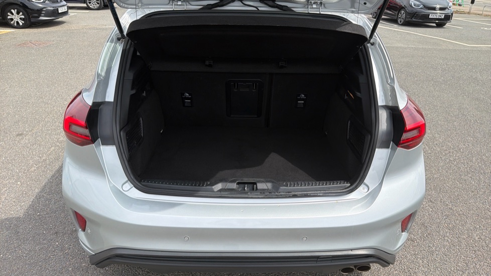 Ford Focus 1.0 EcoBoost ST-Line X 5dr Petrol Hatchback - Image 4