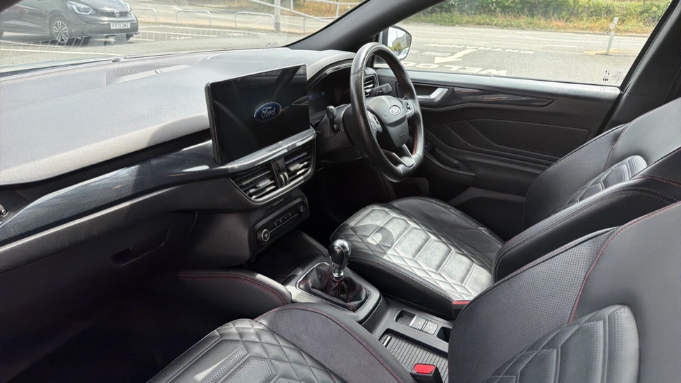 Ford Focus 1.0 EcoBoost ST-Line X 5dr Petrol Hatchback - Image 9