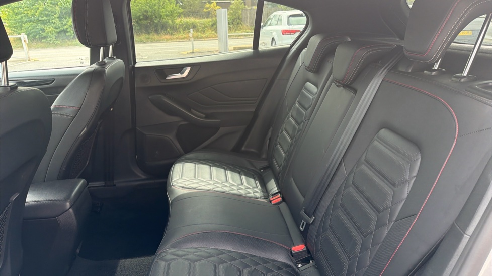 Ford Focus 1.0 EcoBoost ST-Line X 5dr Petrol Hatchback - Image 16
