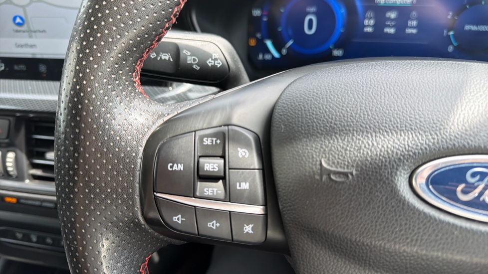 Ford Focus 1.0 EcoBoost ST-Line X 5dr Petrol Hatchback - Image 21