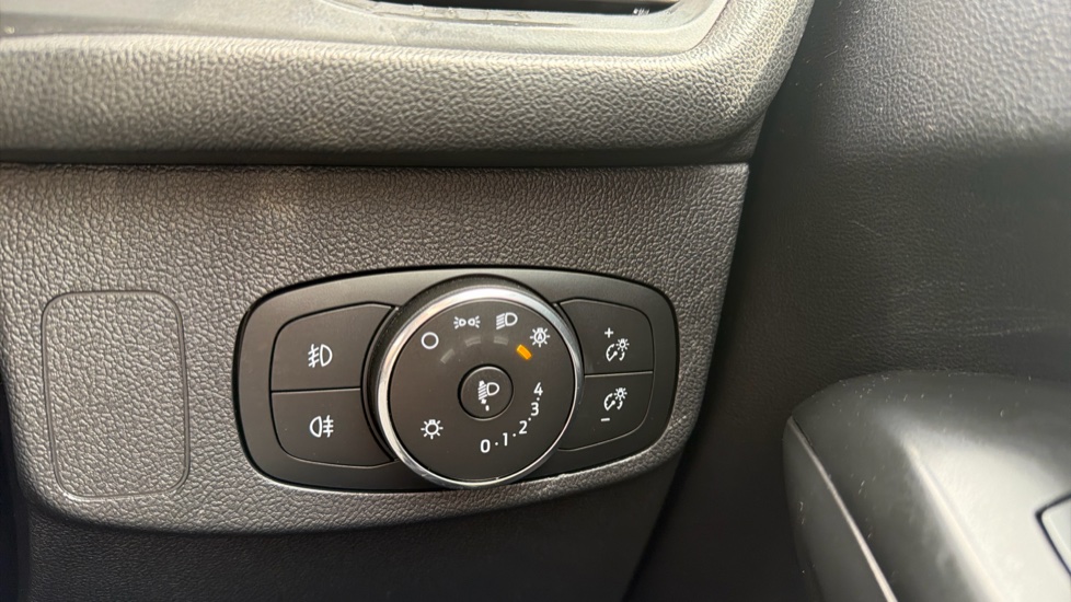 Ford Focus 1.0 EcoBoost ST-Line X 5dr Petrol Hatchback - Image 25
