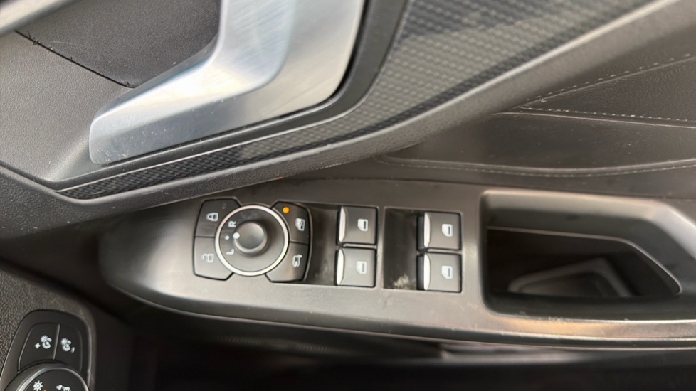 Ford Focus 1.0 EcoBoost ST-Line X 5dr Petrol Hatchback - Image 26