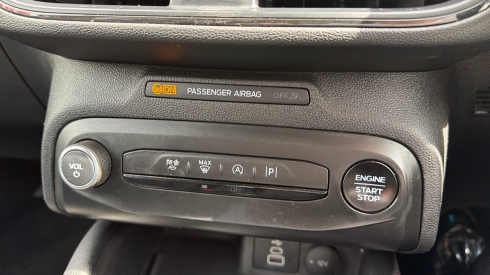 Ford Focus 1.0 EcoBoost ST-Line X 5dr Petrol Hatchback - Image 27