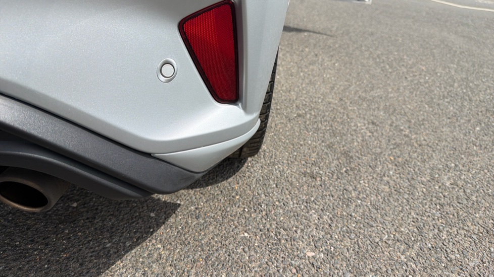 Ford Focus 1.0 EcoBoost ST-Line X 5dr Petrol Hatchback - Image 37