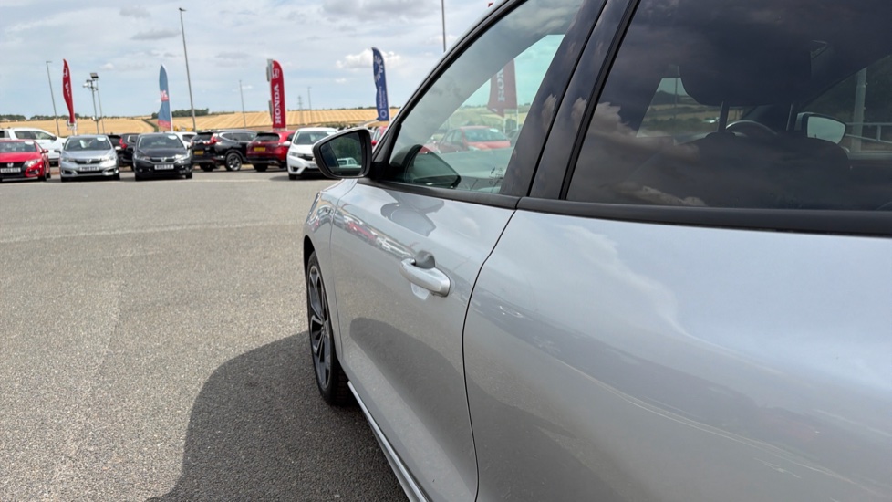 Ford Focus 1.0 EcoBoost ST-Line X 5dr Petrol Hatchback - Image 45