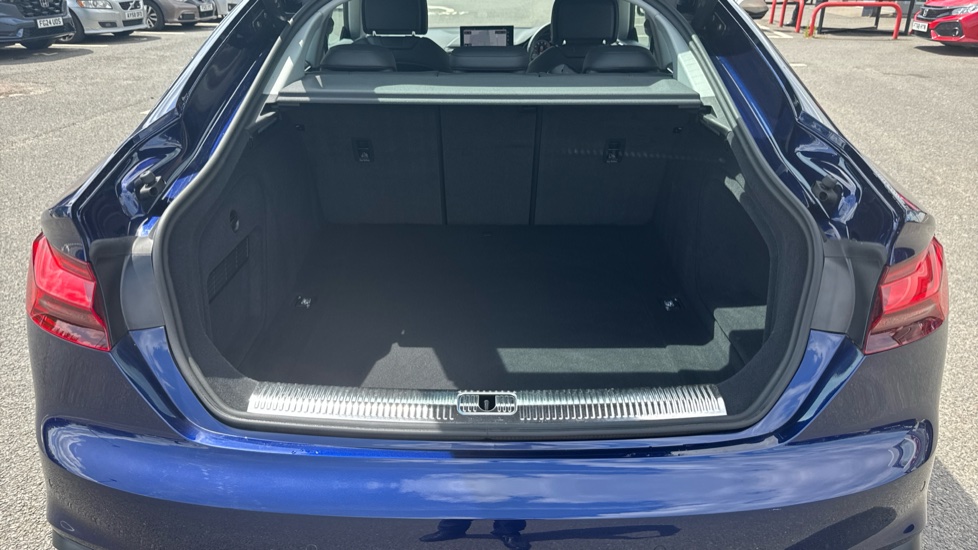 Audi A5 35 TFSI Sport 5dr S Tronic Petrol Hatchback - Image 4