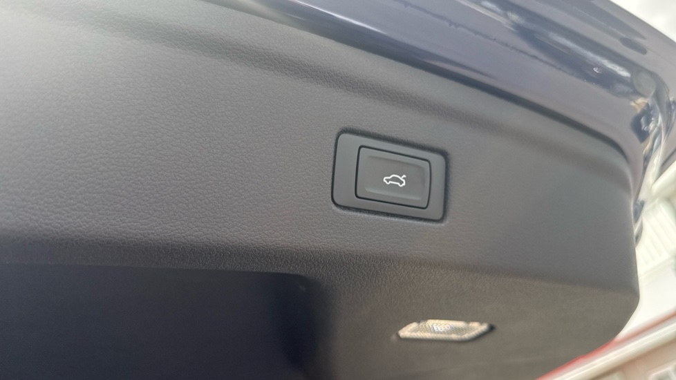 Audi A5 35 TFSI Sport 5dr S Tronic Petrol Hatchback - Image 26
