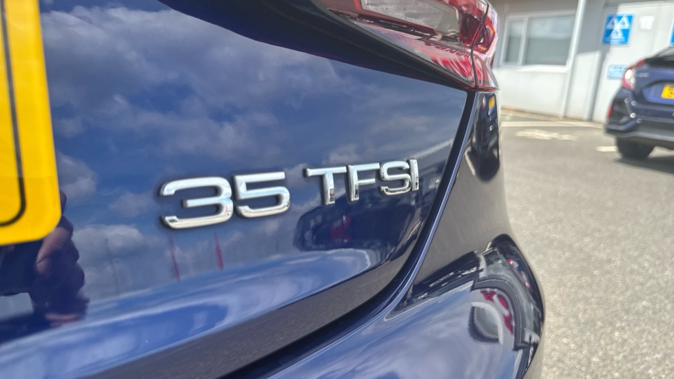 Audi A5 35 TFSI Sport 5dr S Tronic Petrol Hatchback - Image 47