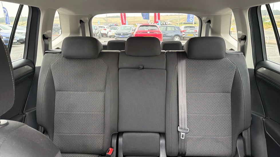 Volkswagen Tiguan Allspace 1.5 TSI EVO Match 5dr Petrol Estate - Image 15