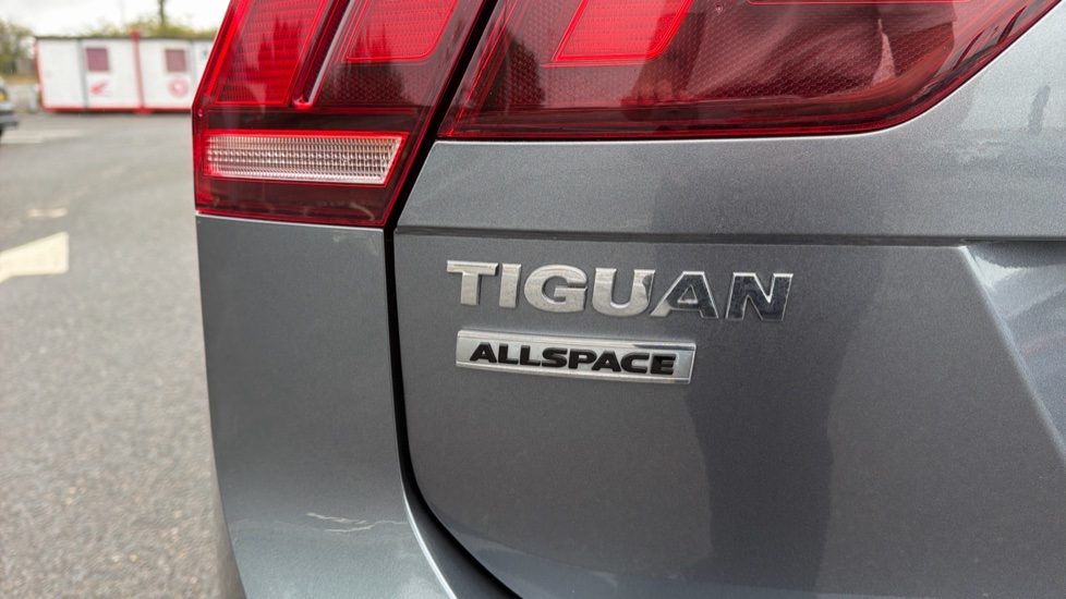 Volkswagen Tiguan Allspace 1.5 TSI EVO Match 5dr Petrol Estate - Image 28