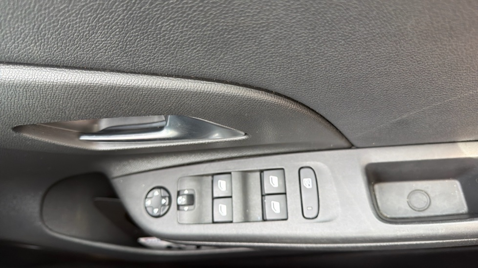 Vauxhall Corsa 1.2 Turbo Elite Nav 5dr Petrol Hatchback - Image 26