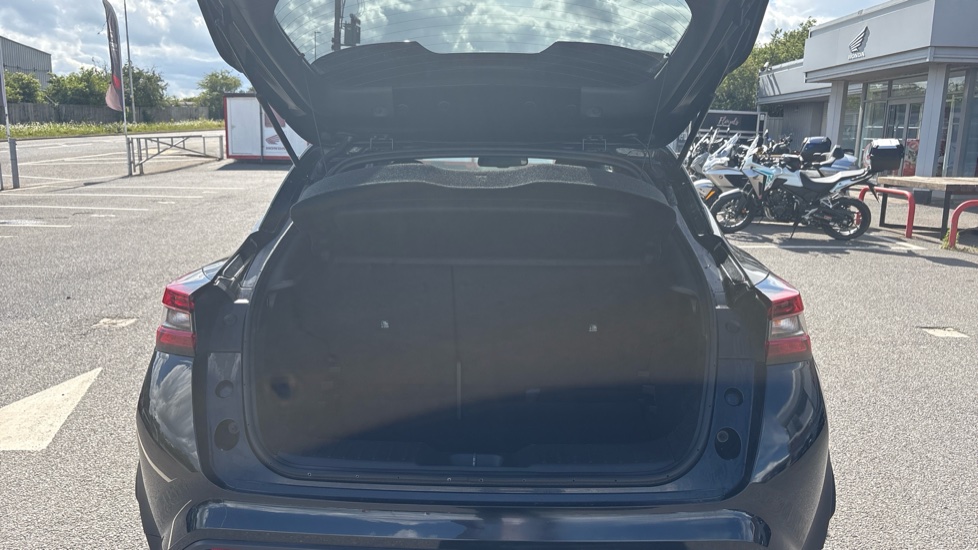 Nissan Juke 1.0 DiG-T 114 N-Connecta 5dr Petrol Hatchback - Image 4