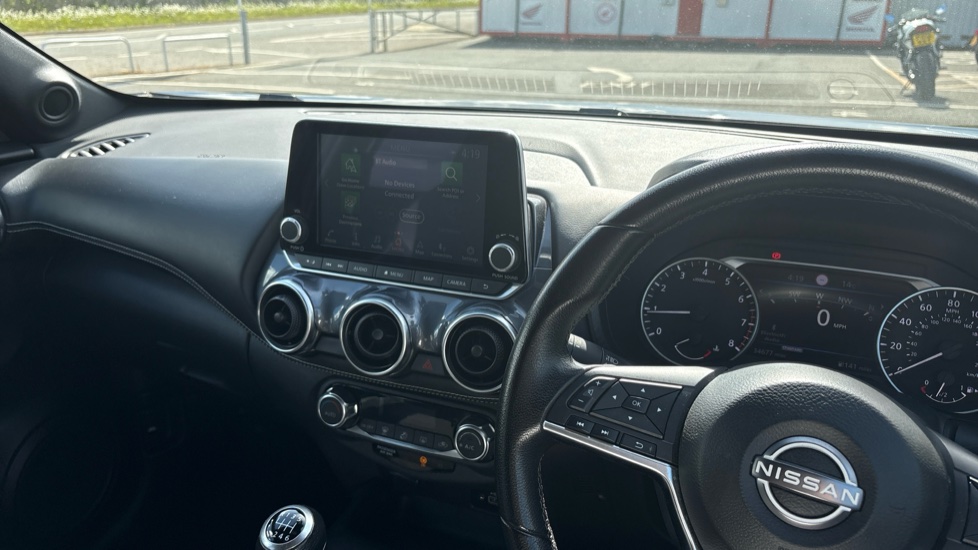 Nissan Juke 1.0 DiG-T 114 N-Connecta 5dr Petrol Hatchback - Image 14
