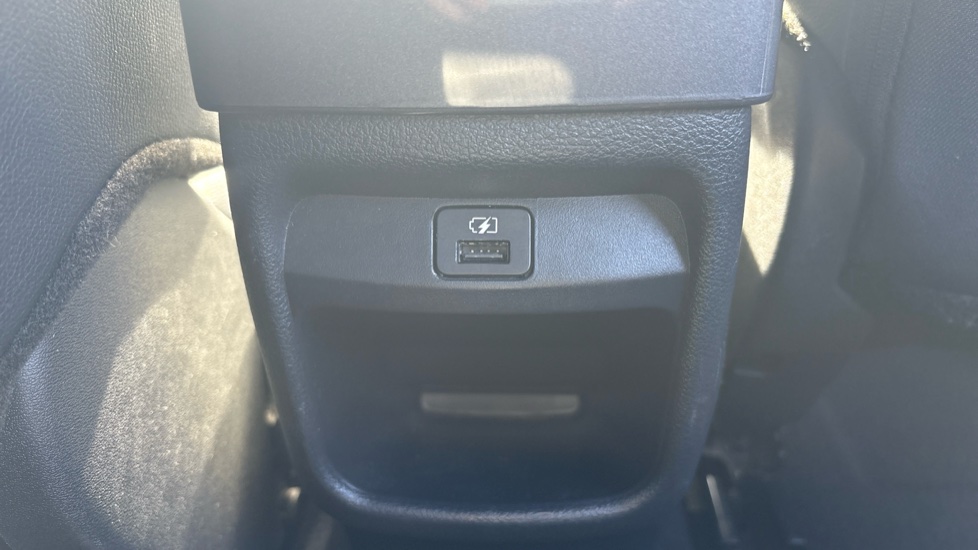 Nissan Juke 1.0 DiG-T 114 N-Connecta 5dr Petrol Hatchback - Image 21