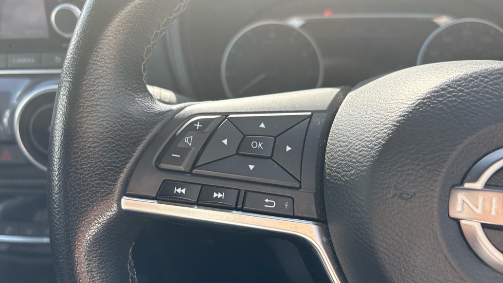 Nissan Juke 1.0 DiG-T 114 N-Connecta 5dr Petrol Hatchback - Image 26