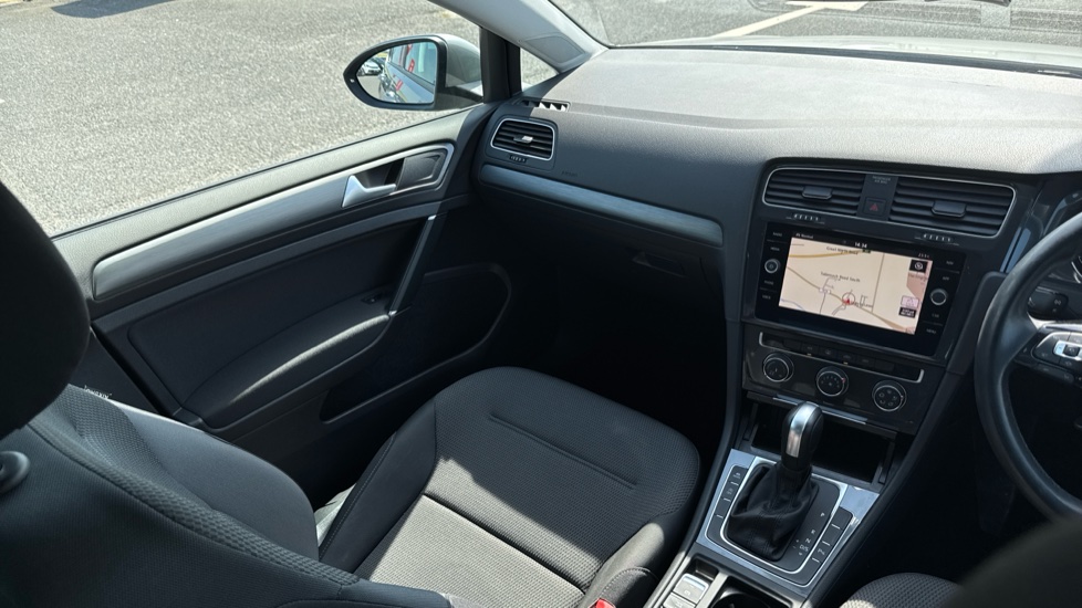 Volkswagen Golf 2.0 TDI Match 5dr DSG Diesel Hatchback - Image 14