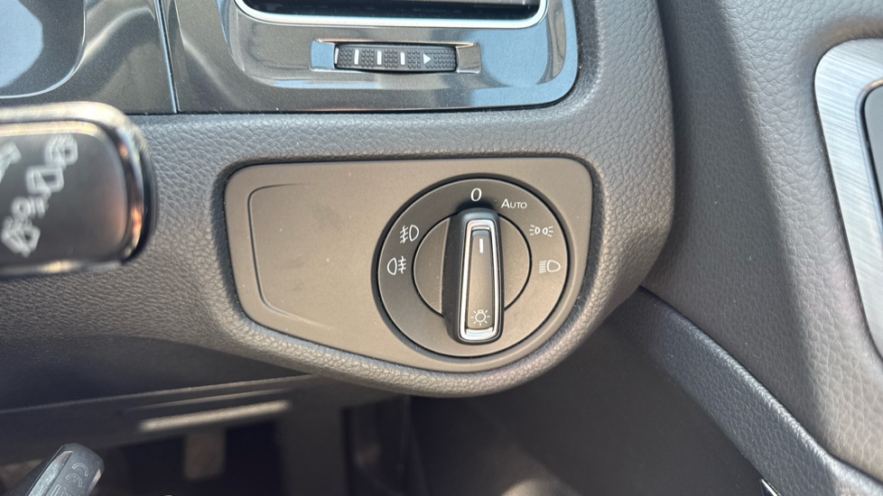 Volkswagen Golf 2.0 TDI Match 5dr DSG Diesel Hatchback - Image 28
