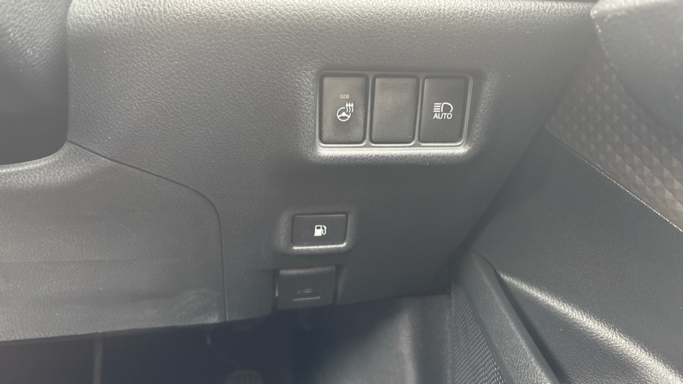 Toyota C-HR 1.8 Hybrid Excel 5dr CVT Hybrid Hatchback - Image 26