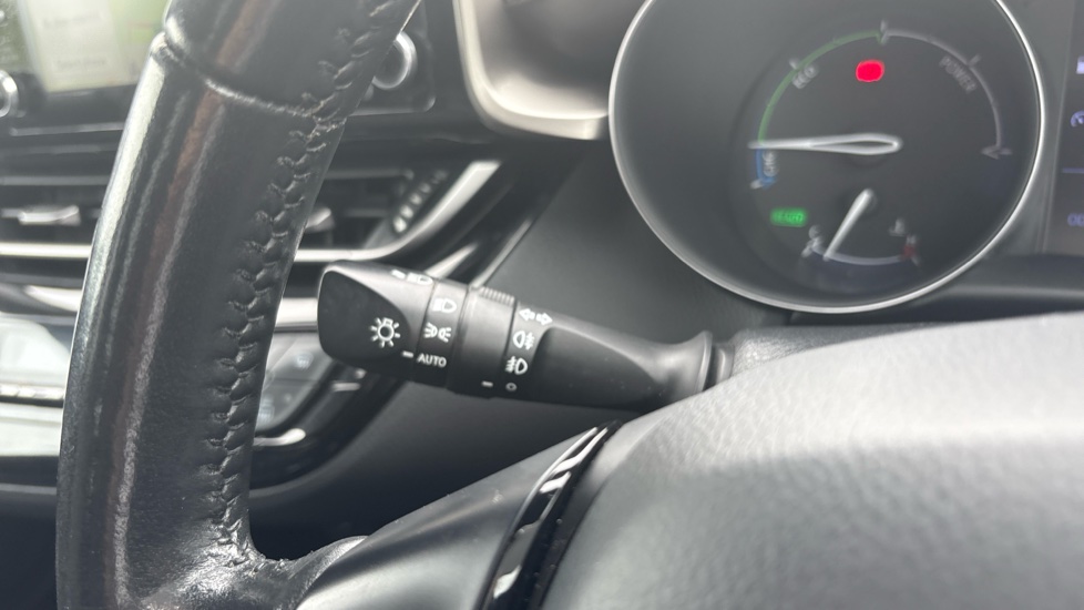 Toyota C-HR 1.8 Hybrid Excel 5dr CVT Hybrid Hatchback - Image 32