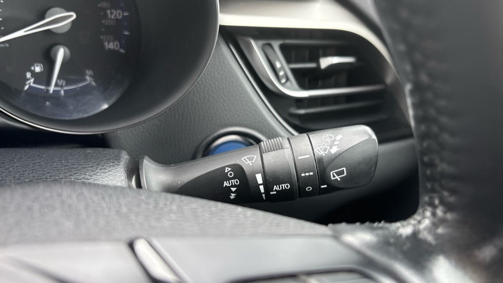 Toyota C-HR 1.8 Hybrid Excel 5dr CVT Hybrid Hatchback - Image 33