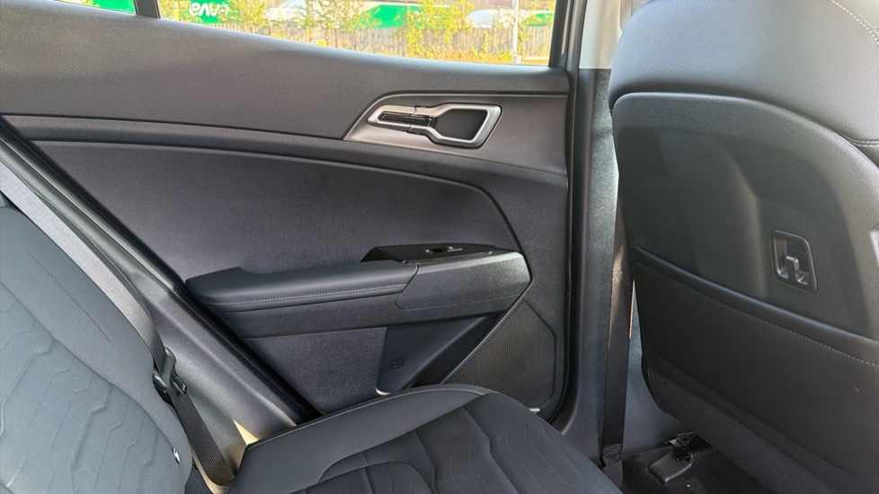 Kia Sportage 1.6T GDi 157 48V ISG 3 5dr Petrol Estate - Image 31