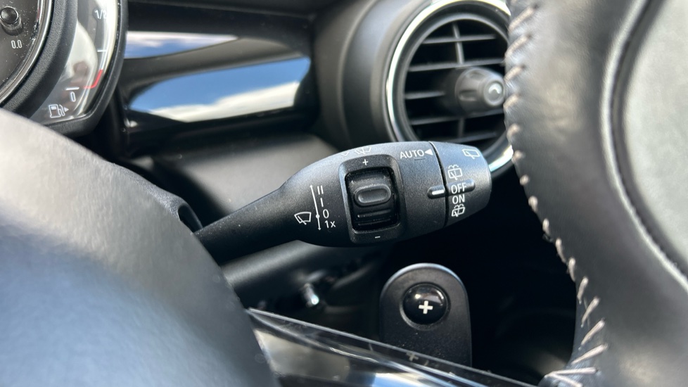 MINI Hatchback 2.0 Cooper S Exclusive II 3dr Auto Petrol Hatchback - Image 22