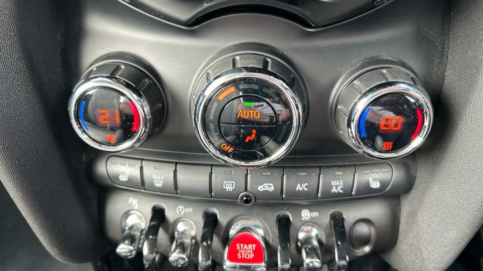 MINI Hatchback 2.0 Cooper S Exclusive II 3dr Auto Petrol Hatchback - Image 27