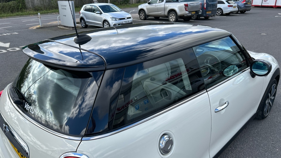MINI Hatchback 2.0 Cooper S Exclusive II 3dr Auto Petrol Hatchback - Image 42