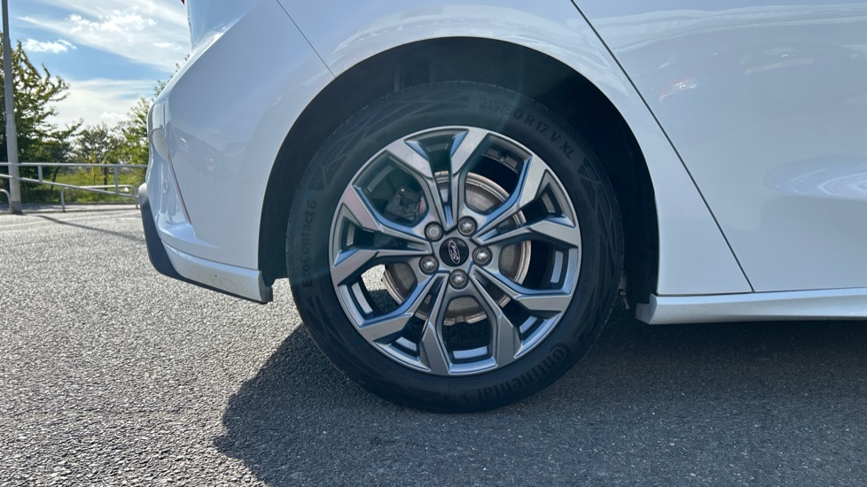 Ford Focus 1.0 EcoBoost Hybrid mHEV ST-Line 5dr Petrol Hatchback - Image 7