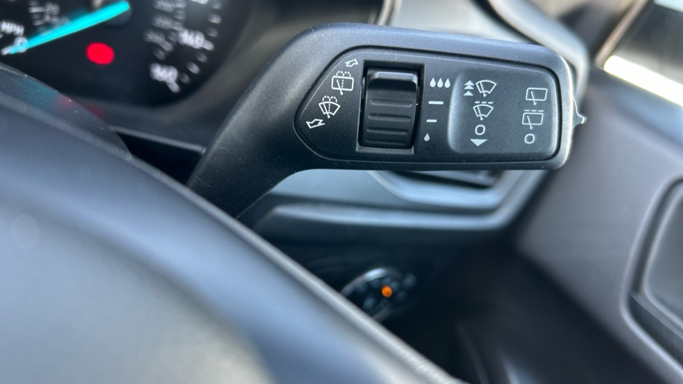 Ford Focus 1.0 EcoBoost Hybrid mHEV ST-Line 5dr Petrol Hatchback - Image 38