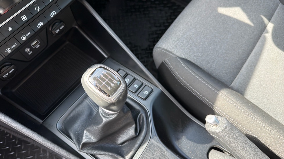 Hyundai TUCSON 1.6 GDi SE Nav 5dr 2WD Petrol Estate - Image 13
