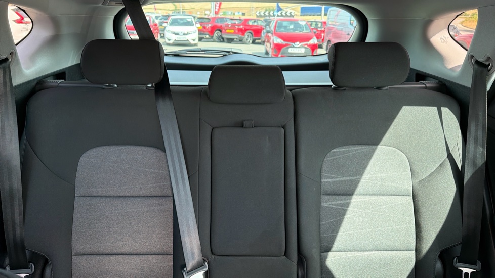 Hyundai TUCSON 1.6 GDi SE Nav 5dr 2WD Petrol Estate - Image 15