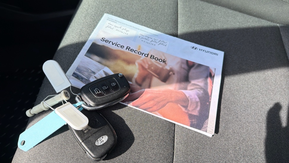 Hyundai TUCSON 1.6 GDi SE Nav 5dr 2WD Petrol Estate - Image 19