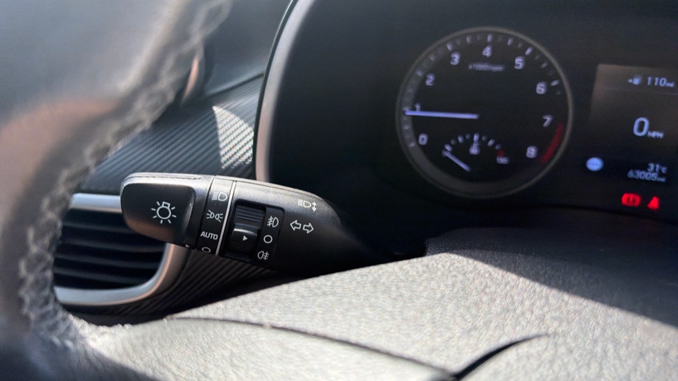 Hyundai TUCSON 1.6 GDi SE Nav 5dr 2WD Petrol Estate - Image 35
