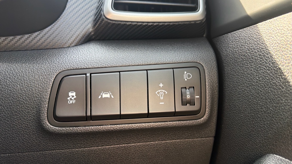 Hyundai TUCSON 1.6 GDi SE Nav 5dr 2WD Petrol Estate - Image 36