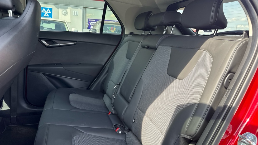 Kia Niro 1.6 GDi Hybrid 3 5dr DCT Hybrid Estate - Image 16