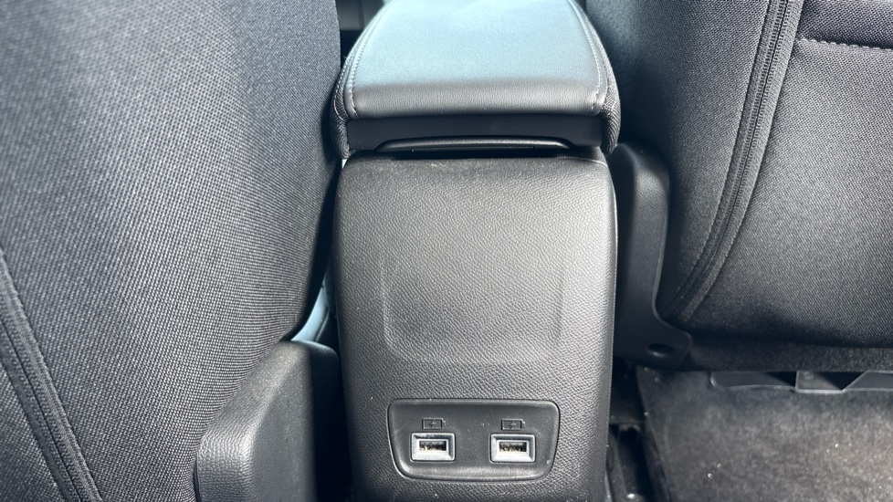 Peugeot 208 1.5 BlueHDi 100 Allure Premium + 5dr Diesel Hatchback - Image 21