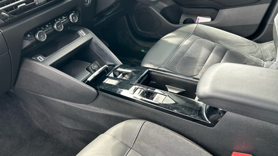 Citroen C4 1.2 PureTech [130] Max 5dr Auto Petrol Hatchback - Image 13