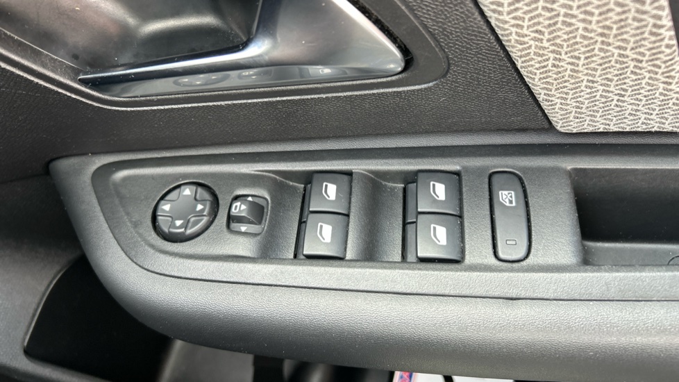 Citroen C4 1.2 PureTech [130] Max 5dr Auto Petrol Hatchback - Image 25