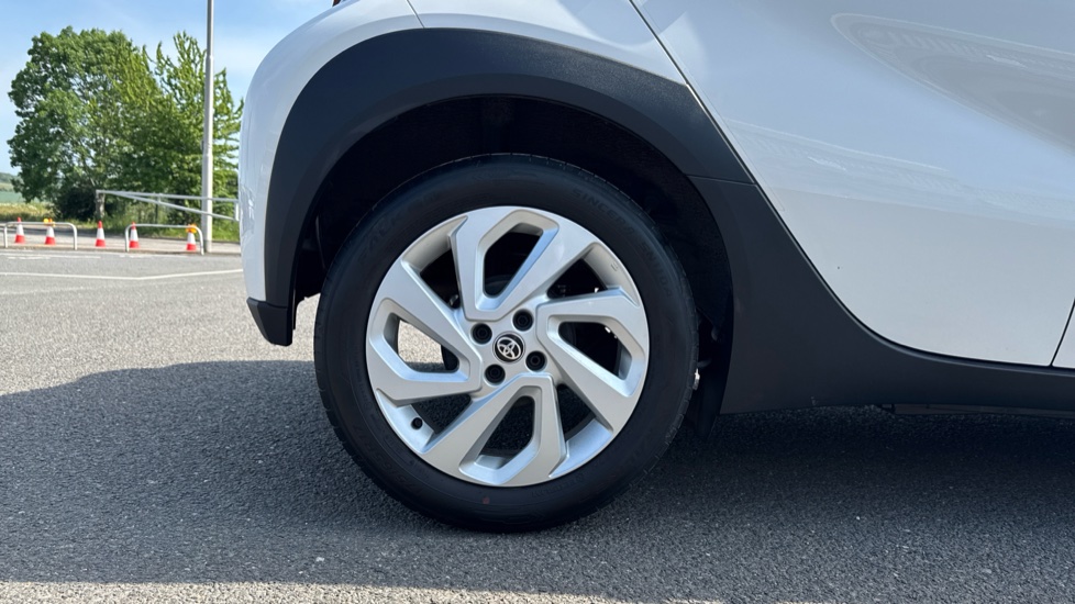 Toyota Aygo X 1.0 VVT-i Pure 5dr Petrol Hatchback - Image 7