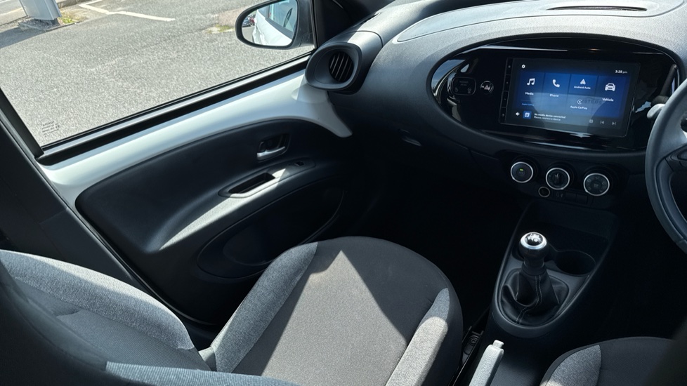 Toyota Aygo X 1.0 VVT-i Pure 5dr Petrol Hatchback - Image 14
