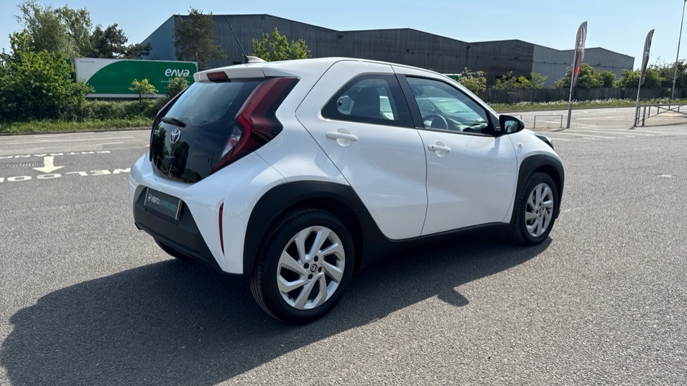 Toyota Aygo X 1.0 VVT-i Pure 5dr Petrol Hatchback - Image 22