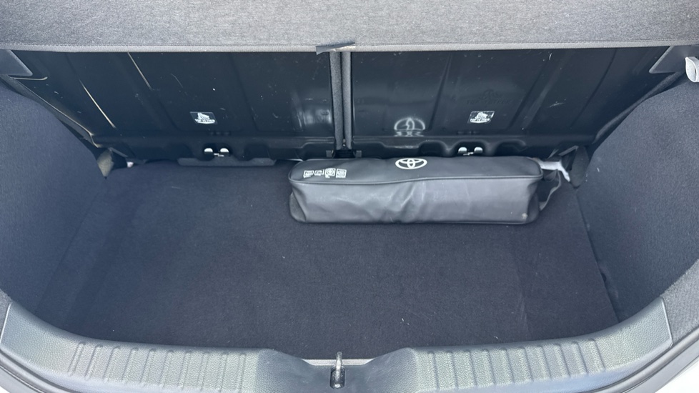Toyota Aygo X 1.0 VVT-i Pure 5dr Petrol Hatchback - Image 43
