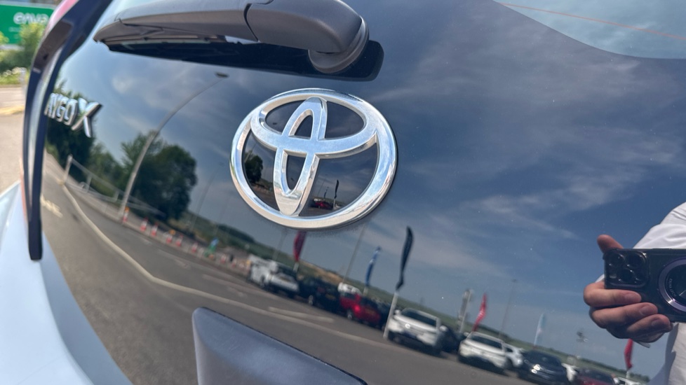 Toyota Aygo X 1.0 VVT-i Pure 5dr Petrol Hatchback - Image 45
