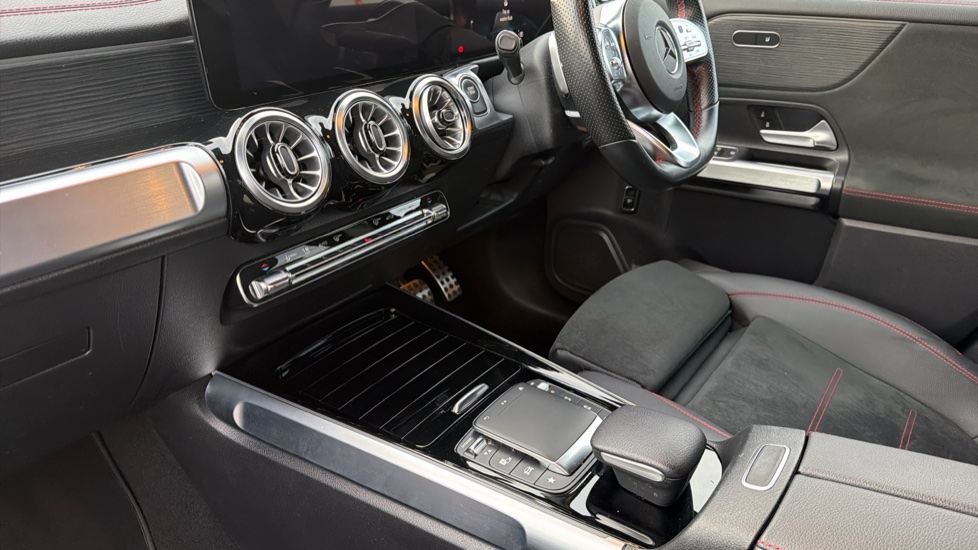 Mercedes-Benz Eqb 350 4Matic 215kW AMG Line 66.5kWh 5dr Auto Electric Estate - Image 13